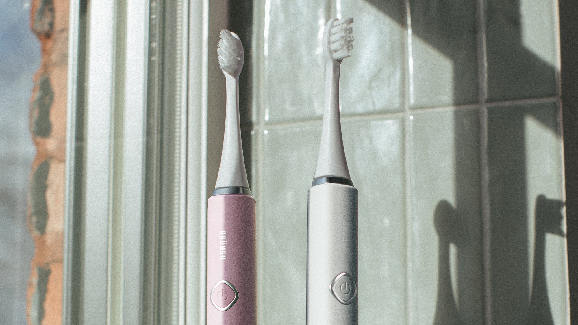 How To Clean Gunk Off An Electric Toothbrush [4 Simple Steps